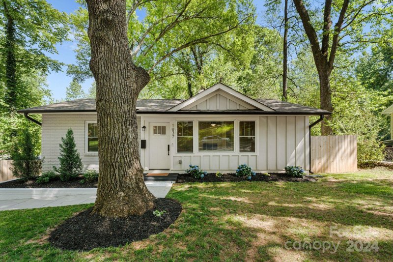 Property image 3 at 1837 Camp Greene Street, Charlotte, NC 28208