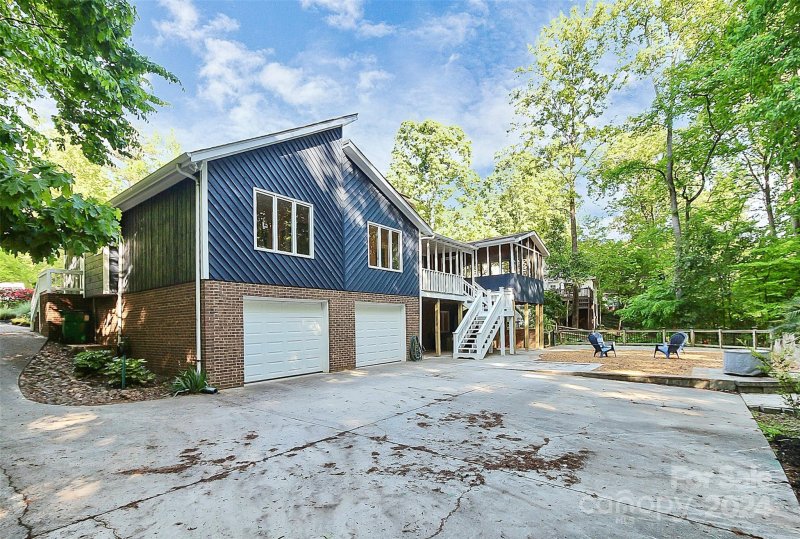 Property image 4 at 7109 Leaves Lane, Charlotte, NC 28213