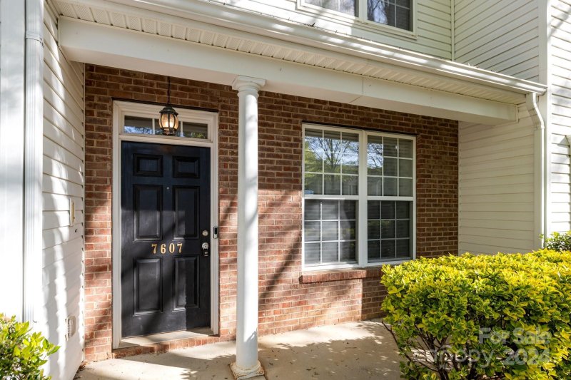 Property image 2 at 7607 Abigail Glen Drive, Charlotte, NC 28212
