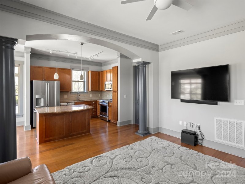 Property image 4 at 42 Schenck Parkway, Asheville, NC 28803