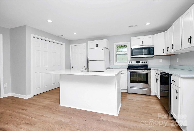 Property image 5 at 315 S Ransom Street, Gastonia, NC 28052