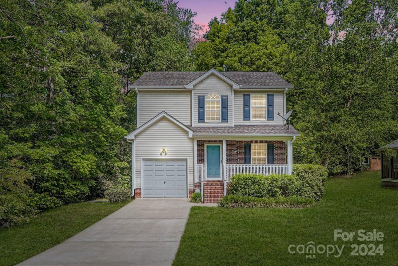 5424 River Falls Drive