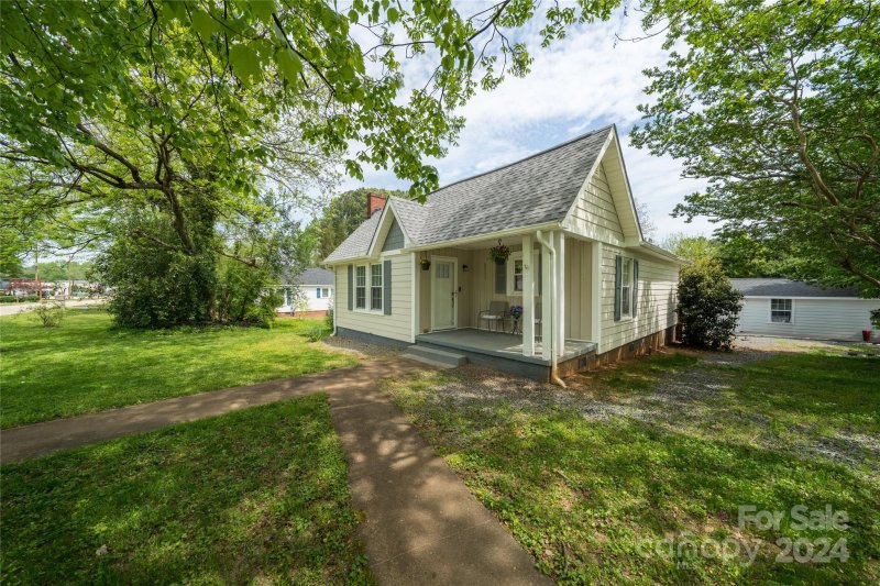 Property image 2 at 2111 Ridge Avenue, Kannapolis, NC 28083