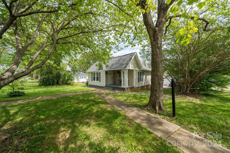 Property image 3 at 2111 Ridge Avenue, Kannapolis, NC 28083