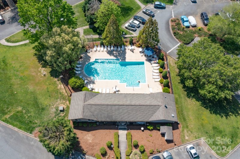 Property image 5 at 13824 Queens Harbor Road, Charlotte, NC 28278