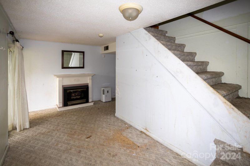 Property image 5 at 8 Sunset Lane, Swannanoa, NC 28778