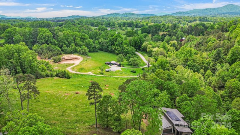 Property image 3 at 60 Sweet Fern Parkway, Asheville, NC 28804