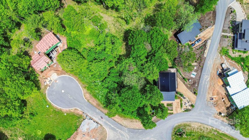 Property image 3 of 35 Olivette Crossing Parkway in Olivette, Asheville, NC 28804