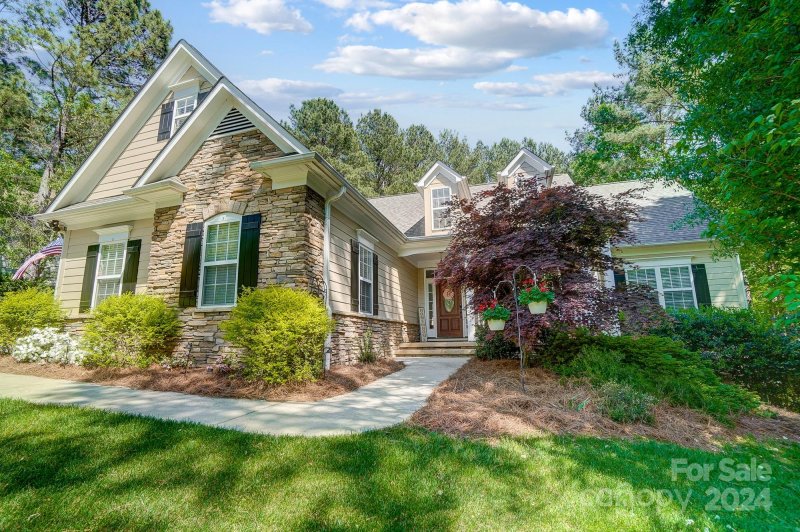 Property image 2 at 309 Silvercliff Drive, Mount Holly, NC 28120