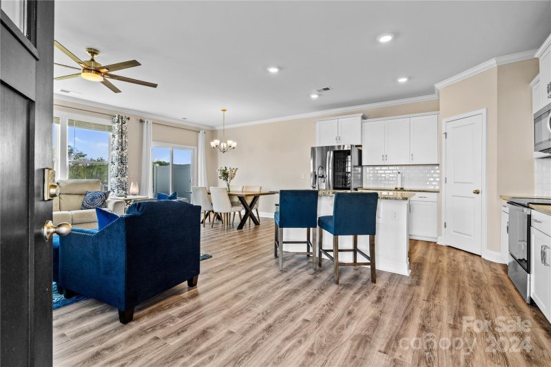 Property image 3 at 602 Santa Clara Drive, Asheville, NC 28806