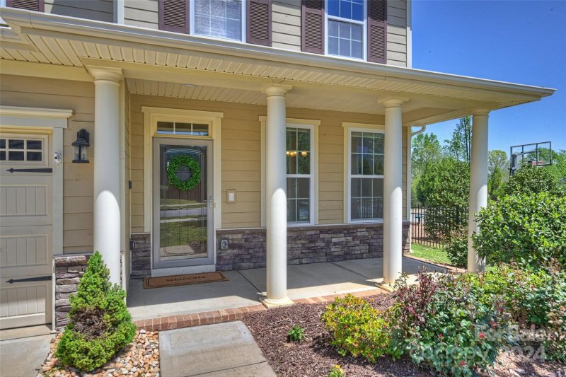 Property image 2 at 182 Blossom Ridge Drive, Mooresville, NC 28117