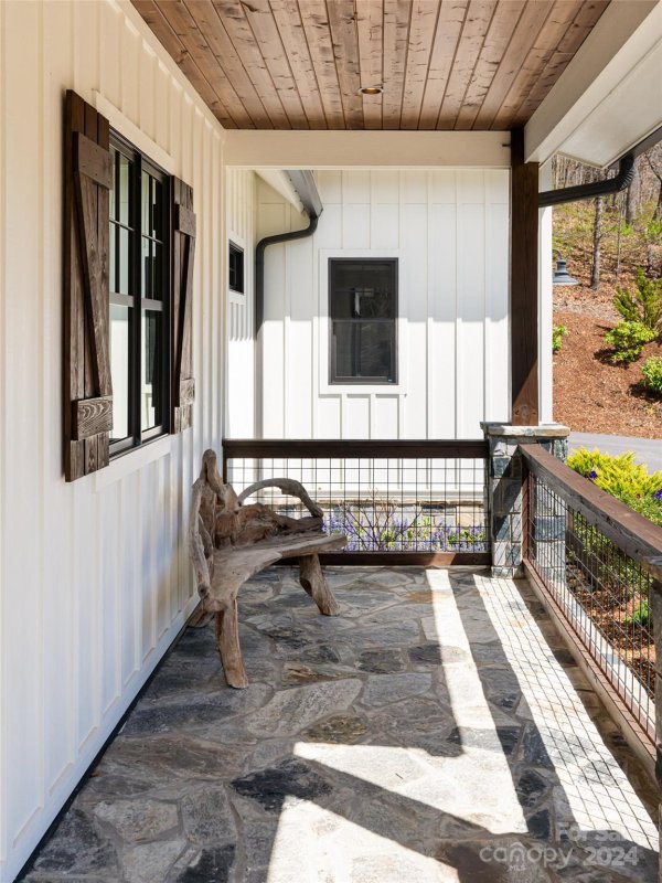 Property image 4 at 19 Twinflower Trail, Asheville, NC 28804