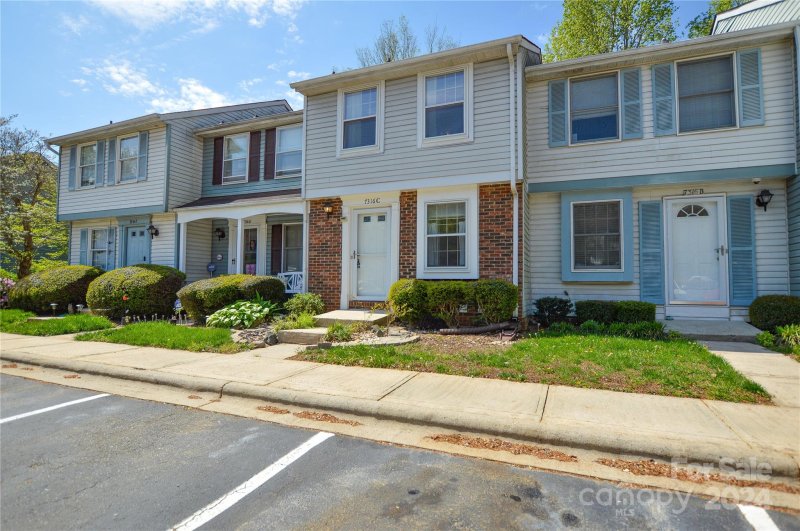 Property image 3 at 7316 Pebblestone Drive, Charlotte, NC 28212