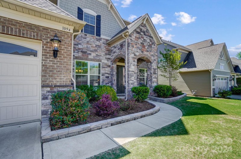 Property image 4 at 1094 Castle Road, Fort Mill, SC 29707