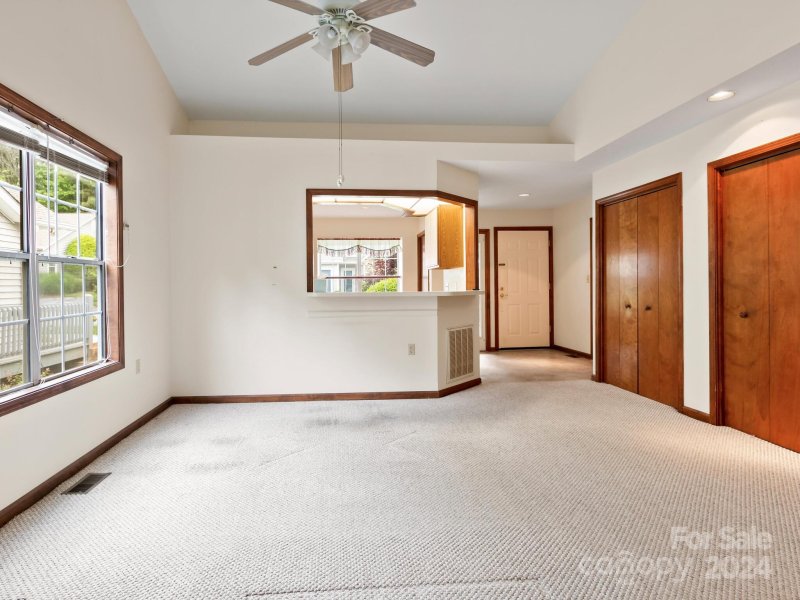 Property image 5 at 321 Laurel Park Place, Hendersonville, NC 28791