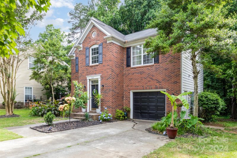 Property image 2 at 8615 Bodkin Court, Charlotte, NC 28215