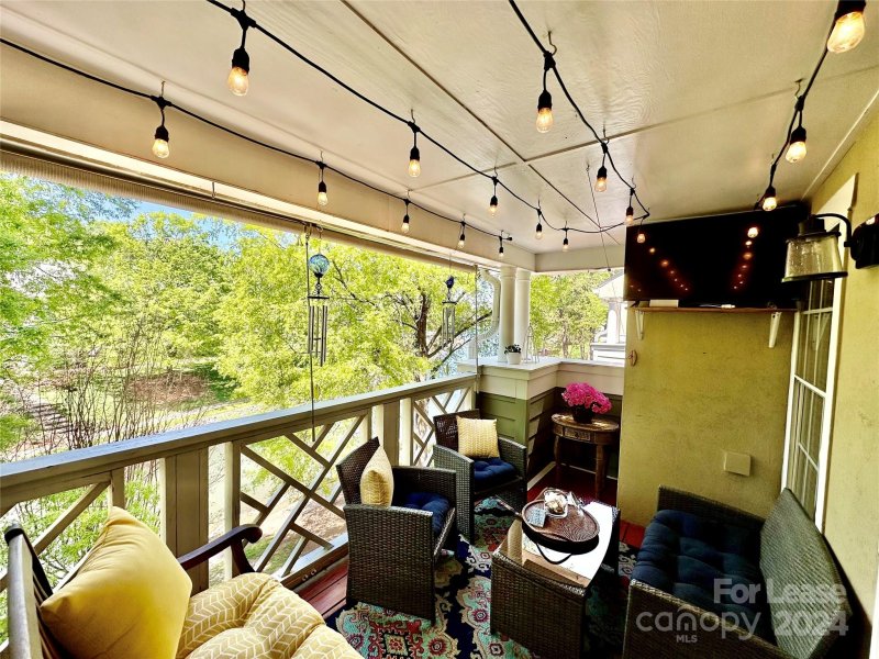 Property image 2 at 19909 Henderson Road, Cornelius, NC 28031