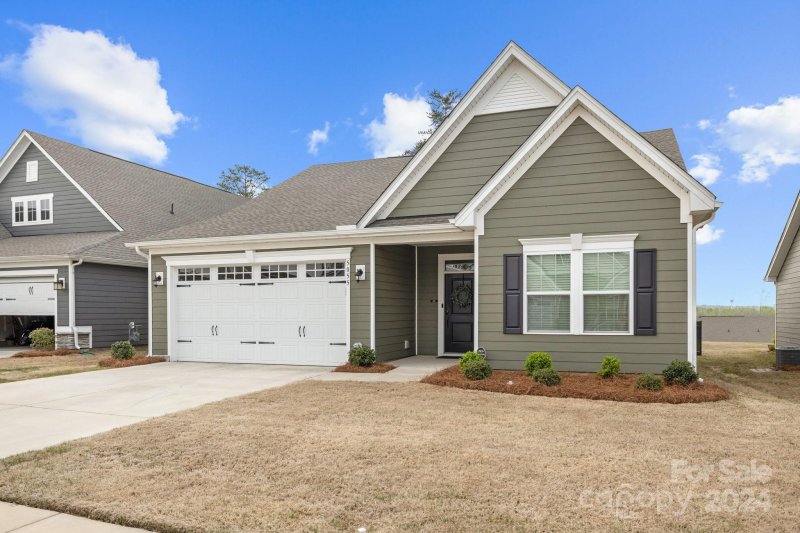 Property image 2 at 5055 Summer Surprise Lane, Charlotte, NC 28215