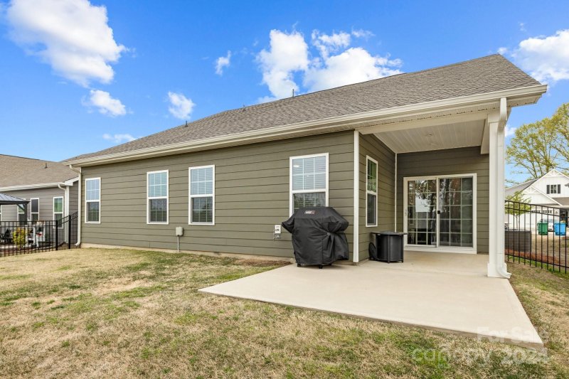 Property image 3 at 5055 Summer Surprise Lane, Charlotte, NC 28215