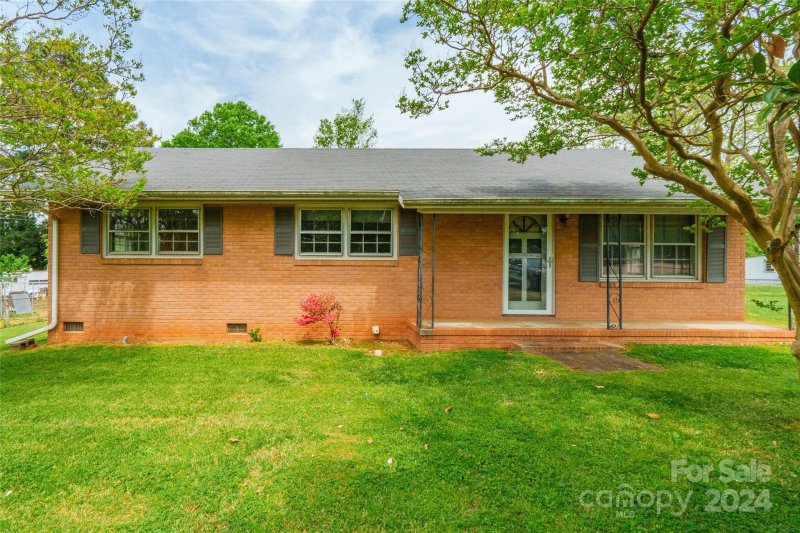 884 Cherry Road