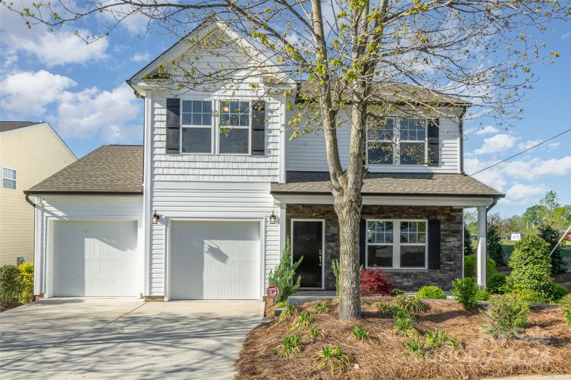 Property image 2 at 2300 Marthas Ridge Drive, Statesville, NC 28625