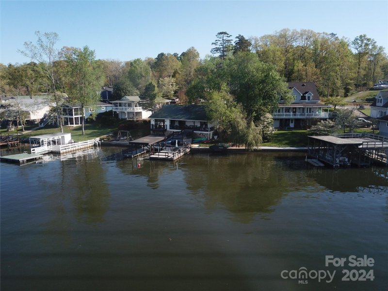 Property image 3 at 564 Pinehaven Drive, New London, NC 28127