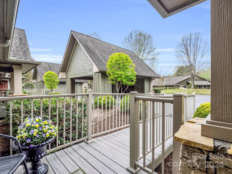 Property image 3 at 500 Fox Den Court, Hendersonville, NC 28792