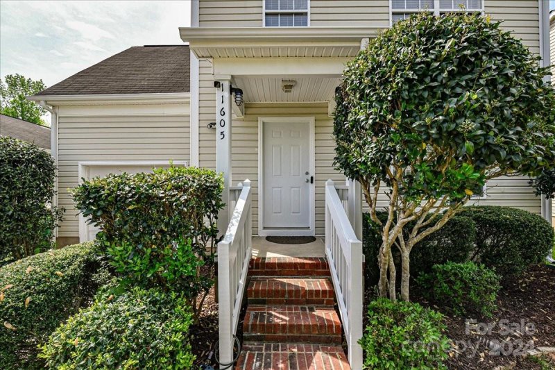 Property image 2 at 11605 Stewarts Crossing Drive, Charlotte, NC 28215