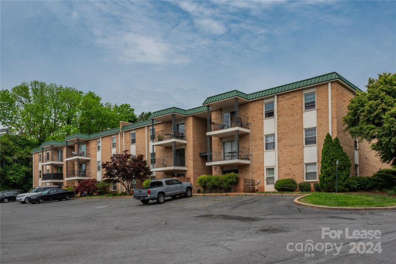 4736 Hedgemore Drive