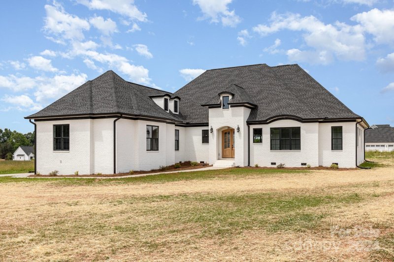 Property image 4 at 218 Triple Ponds Court, Clover, SC 29710