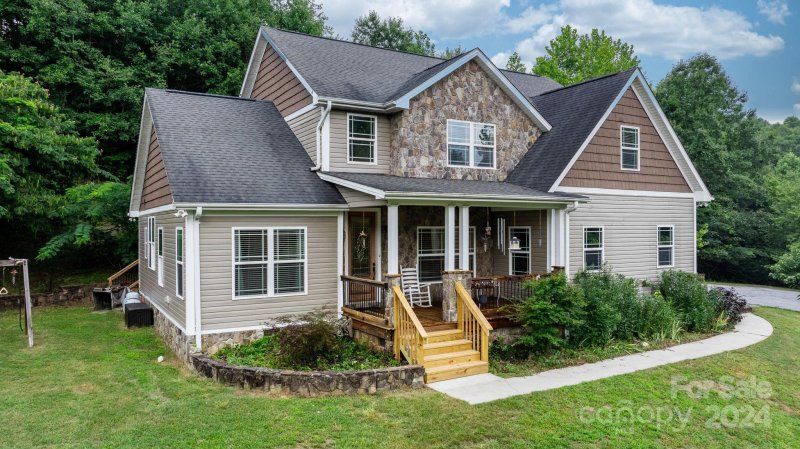 Property image 2 at 30 Glenhaven Drive, Marion, NC 28752