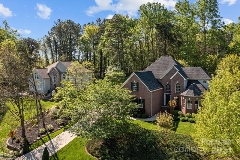 Property image 2 at 125 Normandy Road, Mooresville, NC 28117