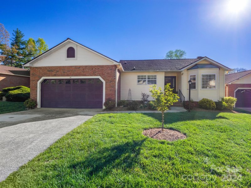 Property image 2 at 141 Exeter Court, Hendersonville, NC 28791