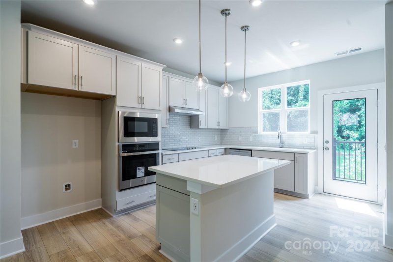 Property image 2 at 1604 Levy Way, Charlotte, NC 28205