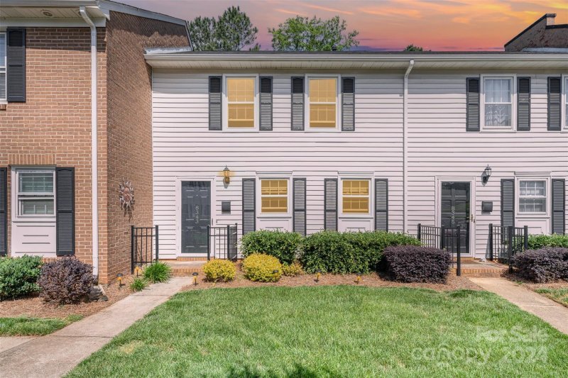 8343 Knights Bridge Road