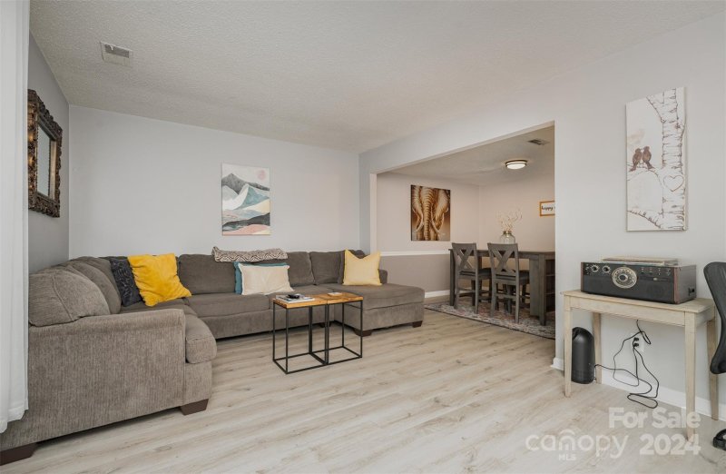 Property image 4 at 8343 Knights Bridge Road, Charlotte, NC 28210