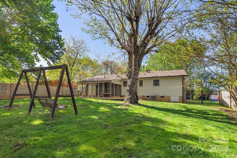 Property image 2 at 24 Skyview Terrace, Asheville, NC 28806