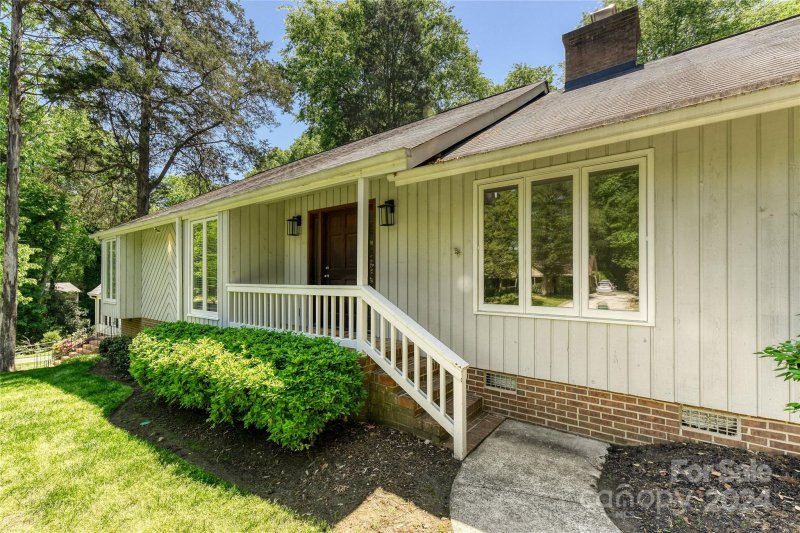 Property image 2 at 2633 Fernbank Drive, Charlotte, NC 28226