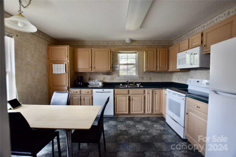Property image 3 at 801 Woodlea Court, Asheville, NC 28806