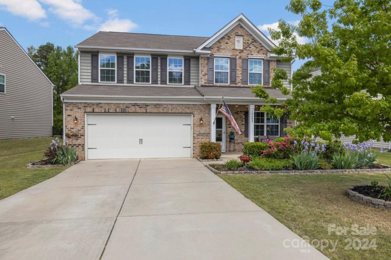 10682 Sapphire Trail