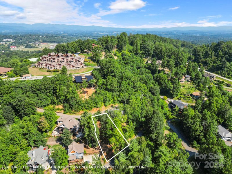 Property image 2 at 27 Denali Drive, Asheville, NC 28806