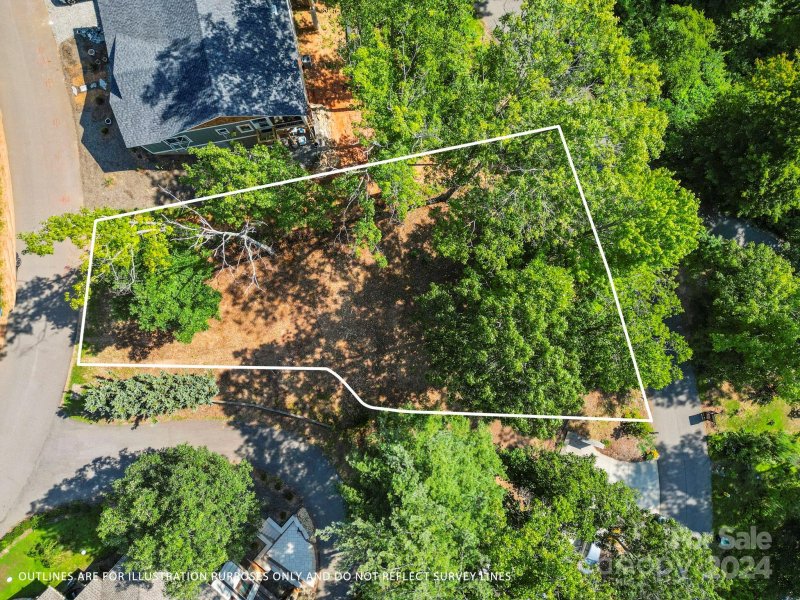 Property image 4 at 27 Denali Drive, Asheville, NC 28806