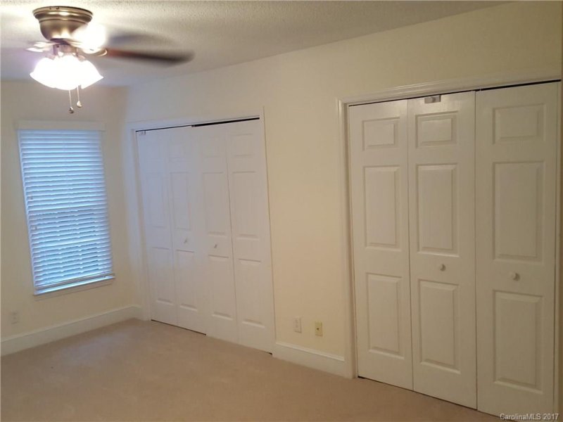 Property image 4 at 5535 Fairview Road, Charlotte, NC 28209