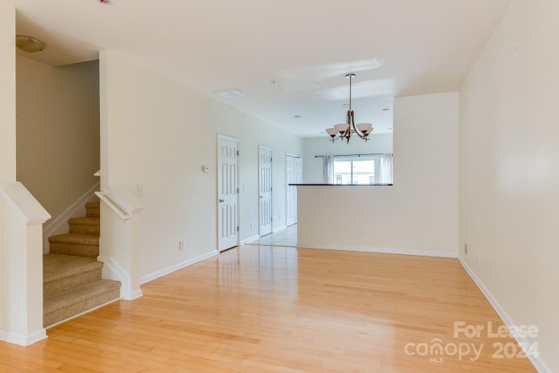 Property image 4 at 532 Donatello Avenue, Charlotte, NC 28205