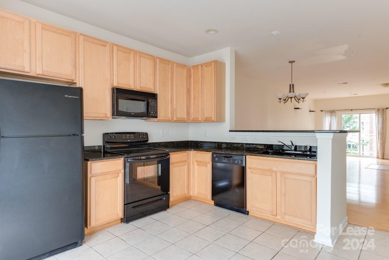 Property image 5 at 532 Donatello Avenue, Charlotte, NC 28205