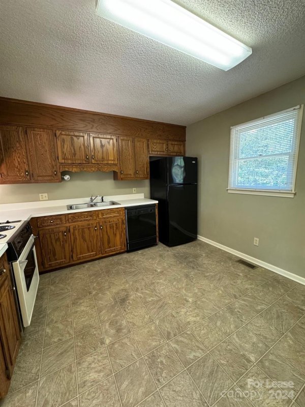 Property image 2 at 6440 Longview Lane, Hickory, NC 28601