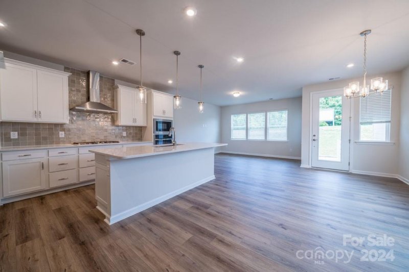 Property image 3 at 109 A Forest Lake Boulevard, Mooresville, NC 28117