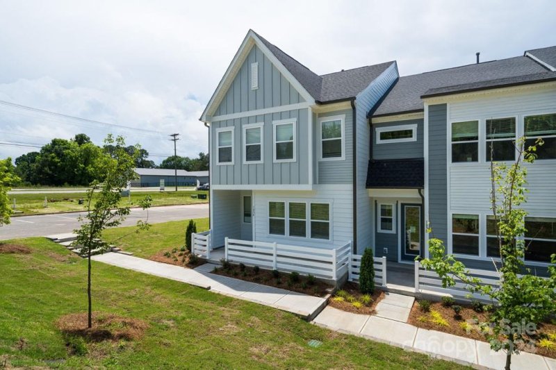 Property image 5 at 109 A Forest Lake Boulevard, Mooresville, NC 28117