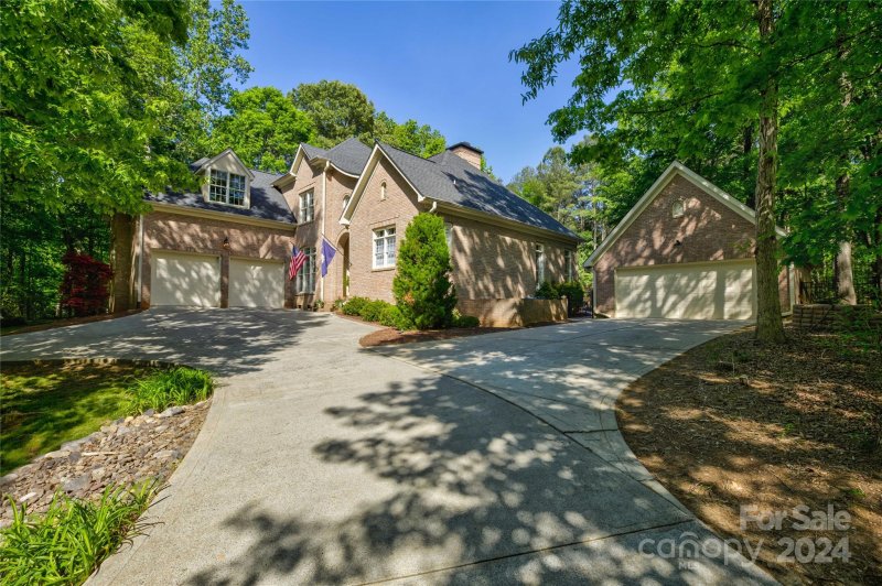 Property image 3 at 828 Savile Lane, Fort Mill, SC 29715