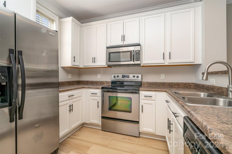 Property image 3 at 9637 Longstone Lane, Charlotte, NC 28277